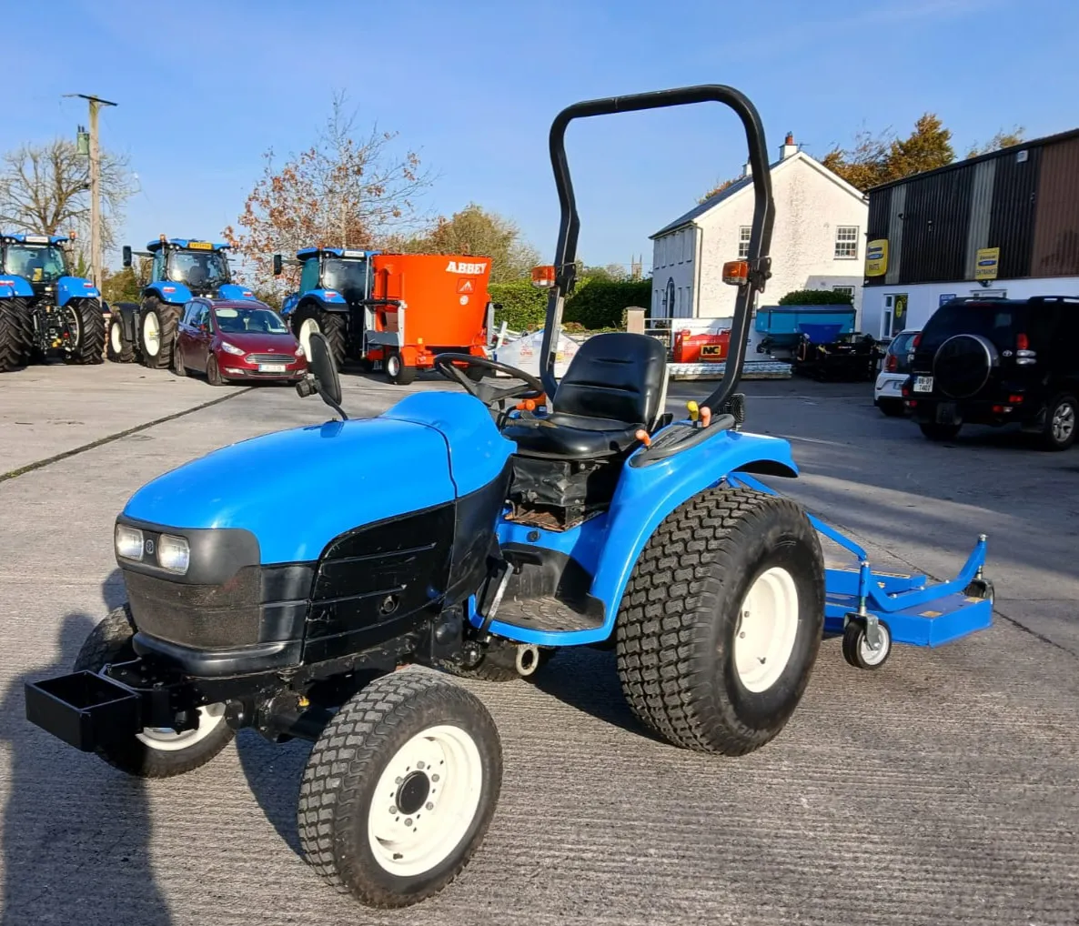New Holland TC 27 Garden Tractor